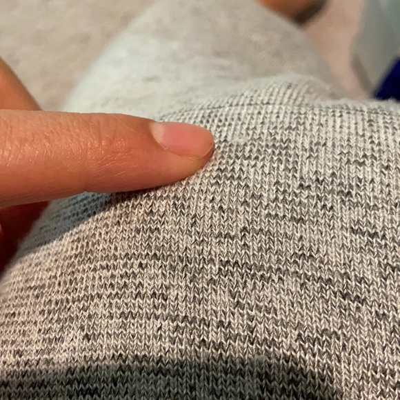 Dulcie - high low hem long sleeve knit sweater - Picture 7 of 7